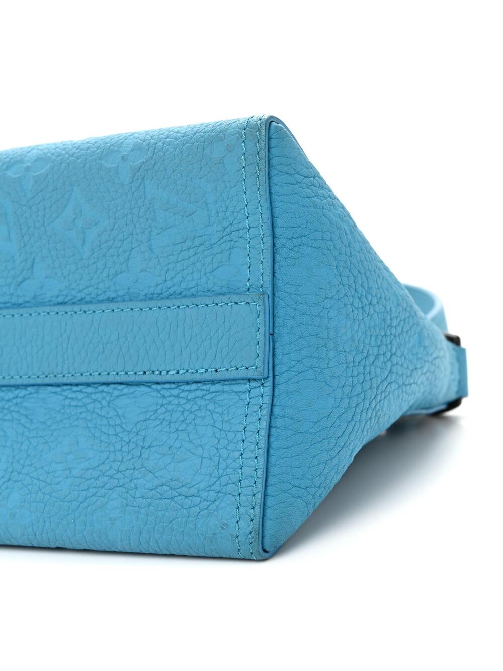 Louis Vuitton Taurillon Triangle #304911L12B - Picture 9 of 9